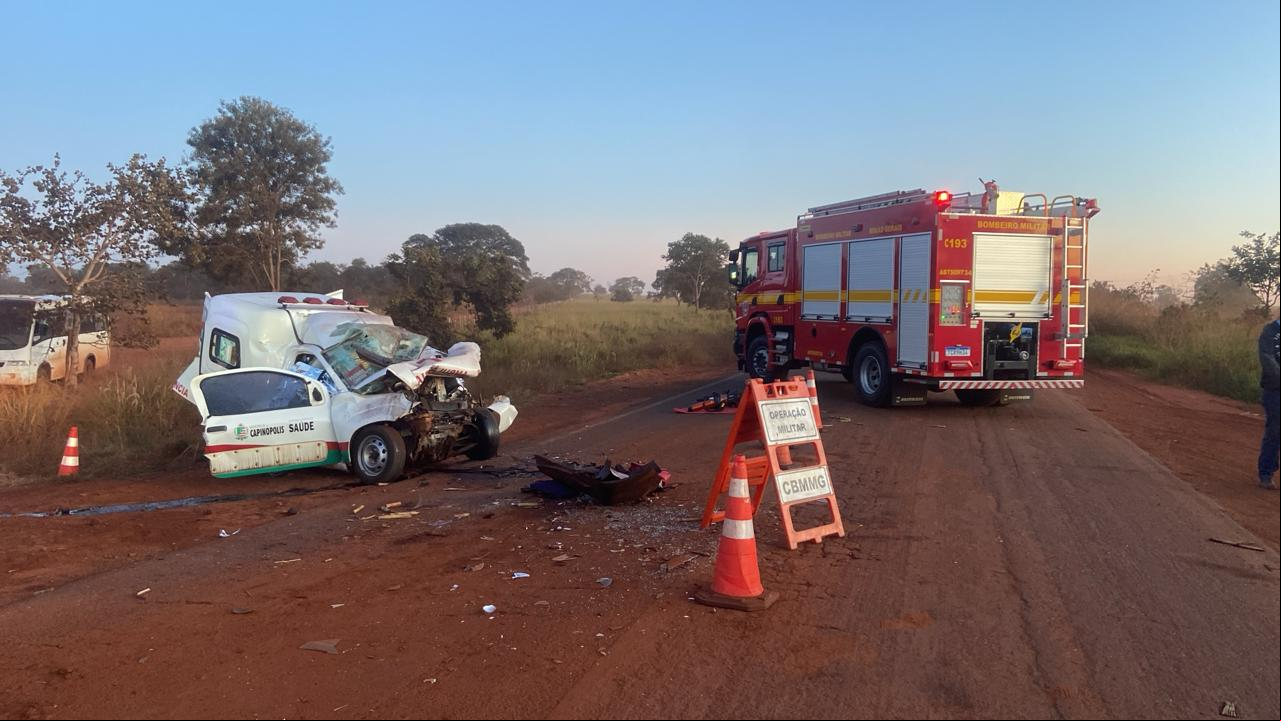 A ambulância fazia o transporte de pacientes do município de Capinópolis